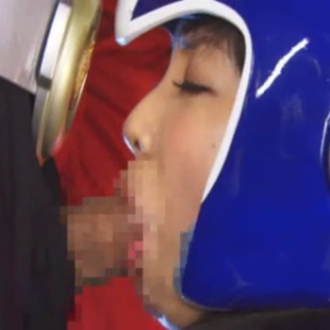 振り子催眠にかかったヒロインが虚ろ目になりながら敵幹部のチ○ポをしゃぶっていく・・・